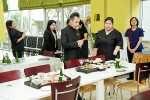 มรภ.เทพสตรี ร่วมประชุมหารือกับ ผวจ.ลพบุรี เตรียมความพร้อมการจัดโต๊ะเสวย และออกแบบรายการอาหาร รับเสด็จ สมเด็จพระกนิษฐาธิราชเจ้า กรมสมเด็จพระเทพรัตนราชสุดาฯ สยามบรมราชกุมารี