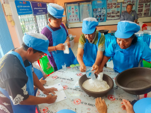 ศูนย์ส่งเสริมการจัดการศึกษาตามพระบรมราโชบาย น้อมนำศาสตร์พระราชาลงพื้นที่สิงห์บุรี จัดอบรมไข่เค็มใบเตยดินสอพอง เสริมสร้างอาชีพและเศรษฐกิจฐานรากอย่างยั่งยืน