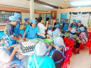 ศูนย์ส่งเสริมการจัดการศึกษาตามพระบรมราโชบาย น้อมนำศาสตร์พระราชาลงพื้นที่สิงห์บุรี จัดอบรมไข่เค็มใบเตยดินสอพอง เสริมสร้างอาชีพและเศรษฐกิจฐานรากอย่างยั่งยืน