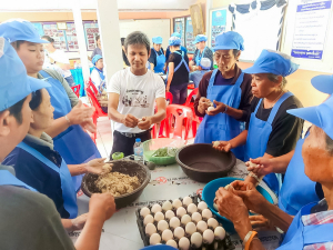 ศูนย์ส่งเสริมการจัดการศึกษาตามพระบรมราโชบาย น้อมนำศาสตร์พระราชาลงพื้นที่สิงห์บุรี จัดอบรมไข่เค็มใบเตยดินสอพอง เสริมสร้างอาชีพและเศรษฐกิจฐานรากอย่างยั่งยืน