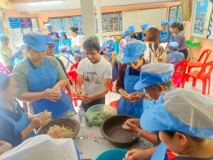 ศูนย์ส่งเสริมการจัดการศึกษาตามพระบรมราโชบาย น้อมนำศาสตร์พระราชาลงพื้นที่สิงห์บุรี จัดอบรมไข่เค็มใบเตยดินสอพอง เสริมสร้างอาชีพและเศรษฐกิจฐานรากอย่างยั่งยืน