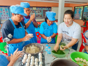 ศูนย์ส่งเสริมการจัดการศึกษาตามพระบรมราโชบาย น้อมนำศาสตร์พระราชาลงพื้นที่สิงห์บุรี จัดอบรมไข่เค็มใบเตยดินสอพอง เสริมสร้างอาชีพและเศรษฐกิจฐานรากอย่างยั่งยืน