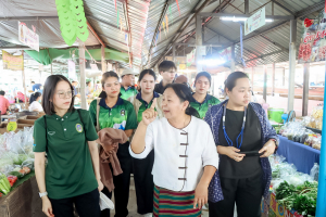 คณะมนุษยศาสตร์ฯ รุกกระตุ้นเศรษฐกิจสร้างสรรค์ จัดอบรมพัฒนาทักษะ นักเล่าเรื่องและนักออกแบบหัตถศิลป์ริมน้ำ ณ ตลาดต้าน้ำโบราณบ้านต้นตาล