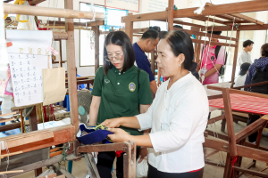 คณะมนุษยศาสตร์ฯ รุกกระตุ้นเศรษฐกิจสร้างสรรค์ จัดอบรมพัฒนาทักษะ นักเล่าเรื่องและนักออกแบบหัตถศิลป์ริมน้ำ ณ ตลาดต้าน้ำโบราณบ้านต้นตาล