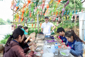 คณะมนุษยศาสตร์ฯ รุกกระตุ้นเศรษฐกิจสร้างสรรค์ จัดอบรมพัฒนาทักษะ นักเล่าเรื่องและนักออกแบบหัตถศิลป์ริมน้ำ ณ ตลาดต้าน้ำโบราณบ้านต้นตาล