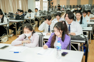 คณะเทคโนโลยีสารสนเทศ ติวเข้มสมรรถนะภาษาอังกฤษนักศึกษาปี 4 มุ่งยกระดับทักษะตามมาตรฐาน CEFR เพิ่มโอกาสสู่ตลาดงานสากล