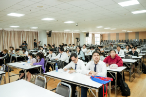 คณะเทคโนโลยีสารสนเทศ ติวเข้มสมรรถนะภาษาอังกฤษนักศึกษาปี 4 มุ่งยกระดับทักษะตามมาตรฐาน CEFR เพิ่มโอกาสสู่ตลาดงานสากล