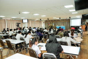 คณะเทคโนโลยีสารสนเทศ ติวเข้มสมรรถนะภาษาอังกฤษนักศึกษาปี 4 มุ่งยกระดับทักษะตามมาตรฐาน CEFR เพิ่มโอกาสสู่ตลาดงานสากล