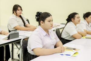 สาขาวิชาภาษาไทย คณะมนุษยศาสตร์ฯ ผนึกกำลังภาคีเครือข่าย จัดอบรมประชันกลอนสด วรรณศิลป์เทพสตรี มุ่งสืบสานและพัฒนานวัตกรรมการประพันธ์