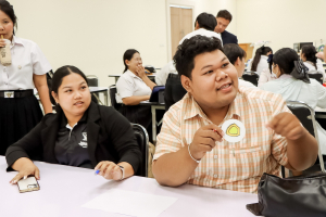 สาขาวิชาภาษาไทย คณะมนุษยศาสตร์ฯ ผนึกกำลังภาคีเครือข่าย จัดอบรมประชันกลอนสด วรรณศิลป์เทพสตรี มุ่งสืบสานและพัฒนานวัตกรรมการประพันธ์