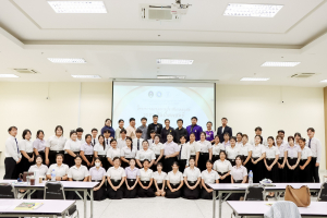 สาขาวิชาภาษาไทย คณะมนุษยศาสตร์ฯ ผนึกกำลังภาคีเครือข่าย จัดอบรมประชันกลอนสด วรรณศิลป์เทพสตรี มุ่งสืบสานและพัฒนานวัตกรรมการประพันธ์