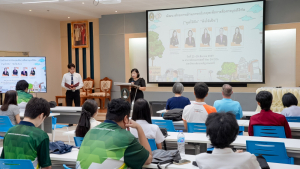 คณะเทคโนโลยีสารสนเทศ จัดโครงการพัฒนาทักษะภาษาอังกฤษ พูดให้ปัง ฟังให้เป็น เตรียมความพร้อมนักศึกษาสู่ยุคดิจิทัล