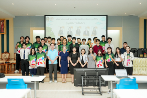 คณะเทคโนโลยีสารสนเทศ จัดโครงการพัฒนาทักษะภาษาอังกฤษ พูดให้ปัง ฟังให้เป็น เตรียมความพร้อมนักศึกษาสู่ยุคดิจิทัล