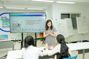 คณะเทคโนโลยีสารสนเทศ จัดโครงการพัฒนาทักษะภาษาอังกฤษ พูดให้ปัง ฟังให้เป็น เตรียมความพร้อมนักศึกษาสู่ยุคดิจิทัล