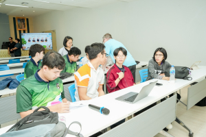 คณะเทคโนโลยีสารสนเทศ จัดโครงการพัฒนาทักษะภาษาอังกฤษ พูดให้ปัง ฟังให้เป็น เตรียมความพร้อมนักศึกษาสู่ยุคดิจิทัล