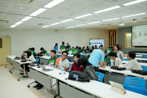 คณะเทคโนโลยีสารสนเทศ จัดโครงการพัฒนาทักษะภาษาอังกฤษ พูดให้ปัง ฟังให้เป็น เตรียมความพร้อมนักศึกษาสู่ยุคดิจิทัล