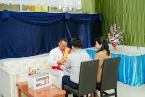 มรภ.เทพสตรี ผนึกกำลัง อาจารย์แห้ว จัดดูดวงการกุศล ยอดบริจาคพุ่งกว่า 2 แสนบาท! หนุ่ม กะลา - จ๊ะโอ๋ ร่วมปันน้ำใจมอบทุนการศึกษา 1 แสนบาท