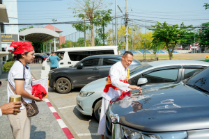 มรภ.เทพสตรี ผนึกกำลัง อาจารย์แห้ว จัดดูดวงการกุศล ยอดบริจาคพุ่งกว่า 2 แสนบาท! หนุ่ม กะลา - จ๊ะโอ๋ ร่วมปันน้ำใจมอบทุนการศึกษา 1 แสนบาท