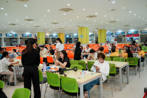 มรภ.เทพสตรี ผนึกกำลัง อาจารย์แห้ว จัดดูดวงการกุศล ยอดบริจาคพุ่งกว่า 2 แสนบาท! หนุ่ม กะลา - จ๊ะโอ๋ ร่วมปันน้ำใจมอบทุนการศึกษา 1 แสนบาท