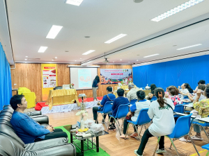 คณะวิทยาศาสตร์ฯ ขยายผลงานวิจัยสู่ชุมชน จัดอบรมแปรรูปสินค้าเกษตรปลอดภัย ชูเมนู ปลาส้มเสริมข้าวแดง และปลาส้มฟักเสริมข้าวแดง ยกระดับเศรษฐกิจฐานราก