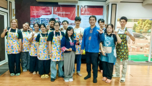 คณะวิทยาศาสตร์ฯ ขยายผลงานวิจัยสู่ชุมชน จัดอบรมแปรรูปสินค้าเกษตรปลอดภัย ชูเมนู ปลาส้มเสริมข้าวแดง และปลาส้มฟักเสริมข้าวแดง ยกระดับเศรษฐกิจฐานราก