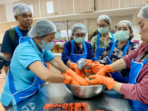คณะวิทยาศาสตร์ฯ ขยายผลงานวิจัยสู่ชุมชน จัดอบรมแปรรูปสินค้าเกษตรปลอดภัย ชูเมนู ปลาส้มเสริมข้าวแดง และปลาส้มฟักเสริมข้าวแดง ยกระดับเศรษฐกิจฐานราก