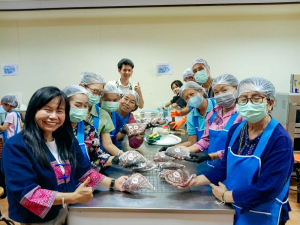 คณะวิทยาศาสตร์ฯ ขยายผลงานวิจัยสู่ชุมชน จัดอบรมแปรรูปสินค้าเกษตรปลอดภัย ชูเมนู ปลาส้มเสริมข้าวแดง และปลาส้มฟักเสริมข้าวแดง ยกระดับเศรษฐกิจฐานราก