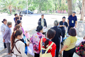 คณะมนุษยศาสตร์ฯ จัดอบรมการสร้างสรรค์ผ้าบาติกและผ้ามัดย้อม เสริมสร้างสุขภาวะและศักยภาพผู้สูงอายุอย่างยั่งยืน