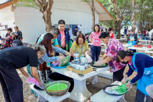คณะมนุษยศาสตร์ฯ จัดอบรมการสร้างสรรค์ผ้าบาติกและผ้ามัดย้อม เสริมสร้างสุขภาวะและศักยภาพผู้สูงอายุอย่างยั่งยืน