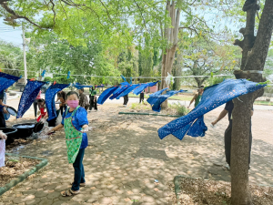 คณะมนุษยศาสตร์ฯ จัดอบรมการสร้างสรรค์ผ้าบาติกและผ้ามัดย้อม เสริมสร้างสุขภาวะและศักยภาพผู้สูงอายุอย่างยั่งยืน