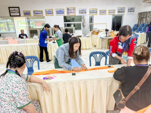 คณะมนุษยศาสตร์ฯ จัดอบรมการสร้างสรรค์ผ้าบาติกและผ้ามัดย้อม เสริมสร้างสุขภาวะและศักยภาพผู้สูงอายุอย่างยั่งยืน