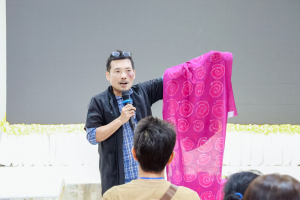 คณะมนุษยศาสตร์ฯ จัดอบรมการสร้างสรรค์ผ้าบาติกและผ้ามัดย้อม เสริมสร้างสุขภาวะและศักยภาพผู้สูงอายุอย่างยั่งยืน