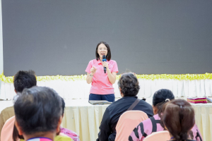 คณะมนุษยศาสตร์ฯ จัดอบรมการสร้างสรรค์ผ้าบาติกและผ้ามัดย้อม เสริมสร้างสุขภาวะและศักยภาพผู้สูงอายุอย่างยั่งยืน