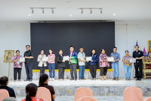 คณะมนุษยศาสตร์ฯ จัดอบรมการสร้างสรรค์ผ้าบาติกและผ้ามัดย้อม เสริมสร้างสุขภาวะและศักยภาพผู้สูงอายุอย่างยั่งยืน