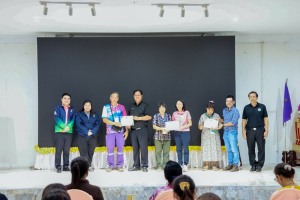 คณะมนุษยศาสตร์ฯ จัดอบรมการสร้างสรรค์ผ้าบาติกและผ้ามัดย้อม เสริมสร้างสุขภาวะและศักยภาพผู้สูงอายุอย่างยั่งยืน