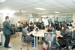 คณะเทคโนโลยีสารสนเทศ จัดอบรม AI ช่วยครู เสริมทักษะการสร้างสื่อและบริหารห้องเรียนยุคดิจิทัลแก่บุคลากรทางการศึกษาในจังหวัดลพบุรี