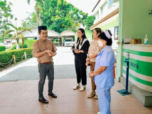 มรภ.เทพสตรี ปันน้ำใจมอบน้ำดื่มกว่า 400 แพ็ก แก่โรงพยาบาลในจังหวัดสิงห์บุรี ในโครงการเทพสตรีปันน้ำใจมอบน้ำดื่มเพื่อสังคม