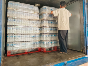 มรภ.เทพสตรี ปันน้ำใจมอบน้ำดื่มกว่า 400 แพ็ก แก่โรงพยาบาลในจังหวัดสิงห์บุรี ในโครงการเทพสตรีปันน้ำใจมอบน้ำดื่มเพื่อสังคม