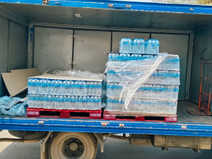 มรภ.เทพสตรี ปันน้ำใจมอบน้ำดื่มกว่า 400 แพ็ก แก่โรงพยาบาลในจังหวัดสิงห์บุรี ในโครงการเทพสตรีปันน้ำใจมอบน้ำดื่มเพื่อสังคม