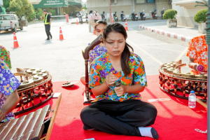 มรภ.เทพสตรี จัดงานทำบุญกลางบ้าน 