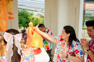 มรภ.เทพสตรี จัดงานทำบุญกลางบ้าน 