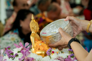 มรภ.เทพสตรี จัดงานทำบุญกลางบ้าน 