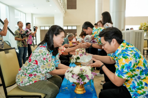 มรภ.เทพสตรี จัดงานทำบุญกลางบ้าน 