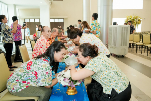 มรภ.เทพสตรี จัดงานทำบุญกลางบ้าน 