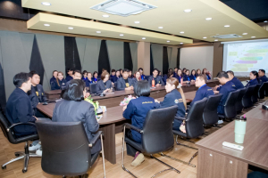 คณะครุศาสตร์ มรภ.เทพสตรี นำผู้บริหารและครู รร.สาธิต มรภ.เทพสตรี ศึกษาดูงาน รร.สาธิต 