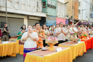 มรภ.เทพสตรี ร่วมพิธีทำบุญตักบาตรและสรงน้ำพระ เนื่องในเทศกาลสงกรานต์ ประจำปี พ.ศ. 2569