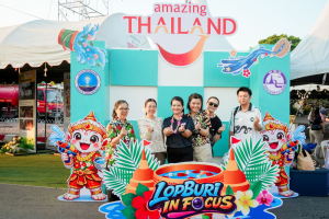 อธิการบดี มรภ.เทพสตรี นำผู้บริหาร และบุคลากร ร่วมพิธีเจริญพระพุทธมนต์ และร่วมเปิดงาน Lopburi Water Festival 2569 สืบสานประเพณีสงกรานต์