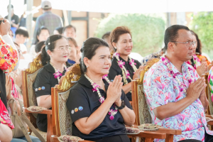 อธิการบดี มรภ.เทพสตรี นำผู้บริหาร และบุคลากร ร่วมพิธีเจริญพระพุทธมนต์ และร่วมเปิดงาน Lopburi Water Festival 2569 สืบสานประเพณีสงกรานต์
