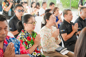 อธิการบดี มรภ.เทพสตรี นำผู้บริหาร และบุคลากร ร่วมพิธีเจริญพระพุทธมนต์ และร่วมเปิดงาน Lopburi Water Festival 2569 สืบสานประเพณีสงกรานต์