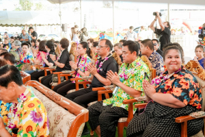 อธิการบดี มรภ.เทพสตรี นำผู้บริหาร และบุคลากร ร่วมพิธีเจริญพระพุทธมนต์ และร่วมเปิดงาน Lopburi Water Festival 2569 สืบสานประเพณีสงกรานต์
